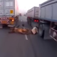 Illustration for article titled Old but Gold: Scooter Lane Splitting Goes Terribly Wrong